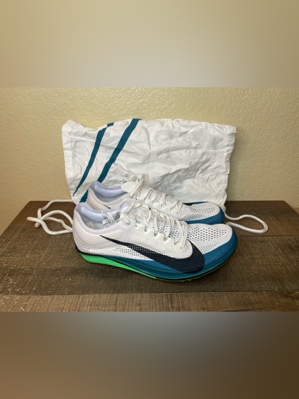 Nike ZoomX Dragonfly 2 Elite “Bright Spruce”
- Size 12 Men.